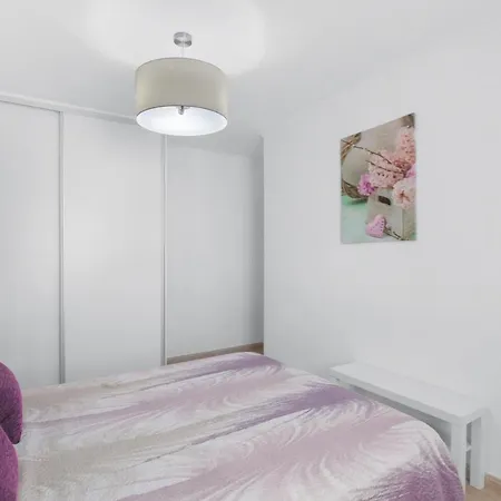Poris Apartment *